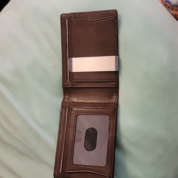 Leather money clip wallet - Picture 2 of 5
